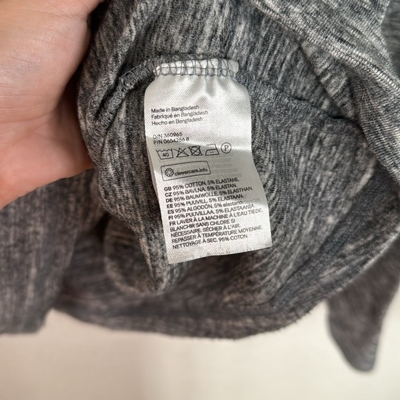 H&M Maternity Top Size XL - Picture 3 of 4